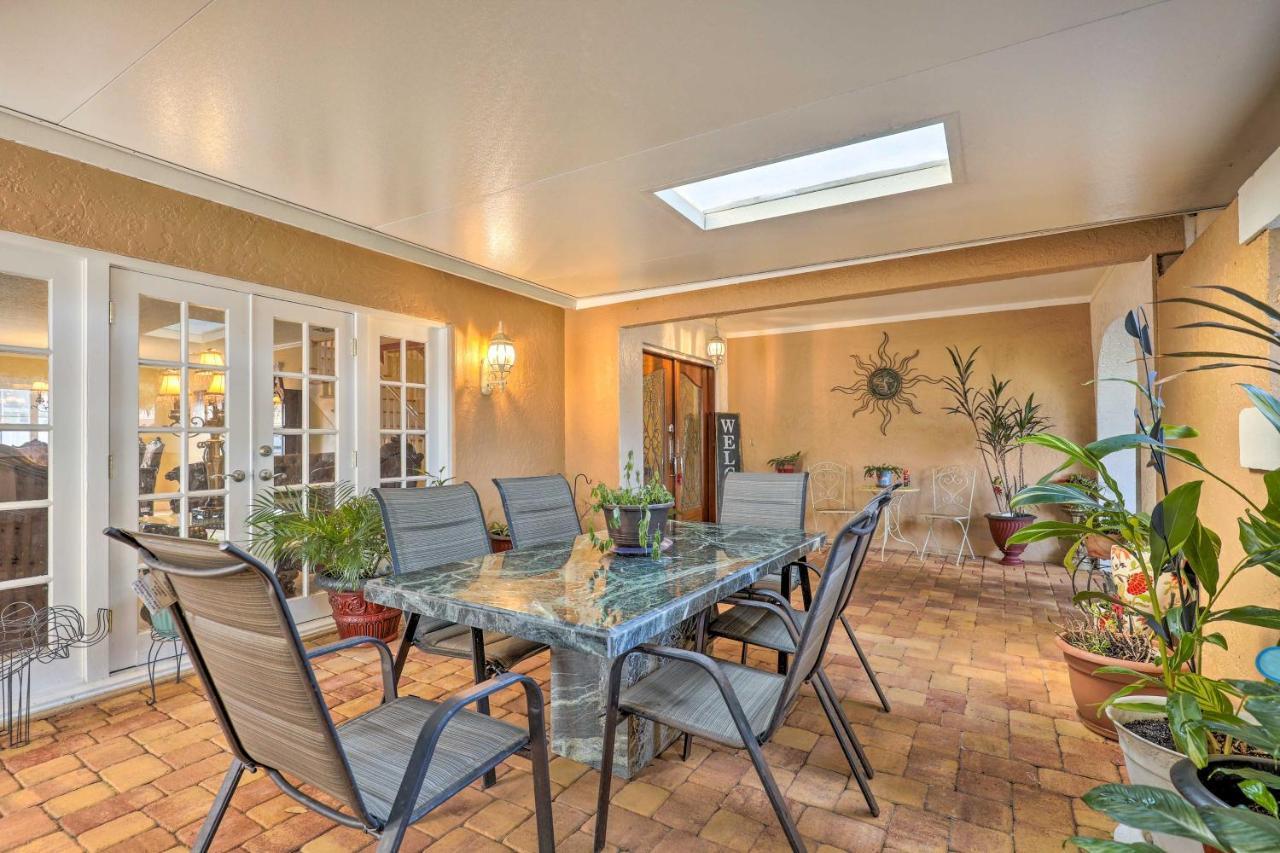 Cozy Home In Heart Of Tampa With Lanai And Pool! Екстериор снимка